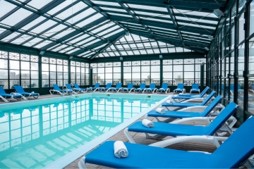 La piscine du SOWELL HÔTELS Le Beach 4* est parfaite pour souffler entre deux réunions