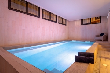 La piscine de SOWELL HÔTELS Le Parc & SPA 4* est parfaite pour souffler entre deux réunions