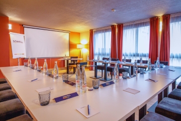 Découvrez une de nos salles séminaire, parfaite pour vos journées d'étude