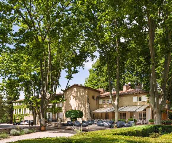 Le Moulin de Vernègues **** by SOWELL COLLECTION situé à Mallemort. L'hôtel idéal pour vos événements professionnels